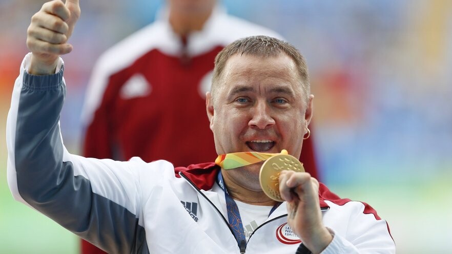 Apinis kļūst par Parīzes paralimpisko spēļu vicečempionu diska mešanā