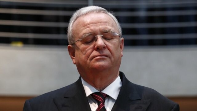 “Volkswagen” bijušais vadītājs Vinterkorns stājas tiesas priekšā “dīzeļgeitas” lietā