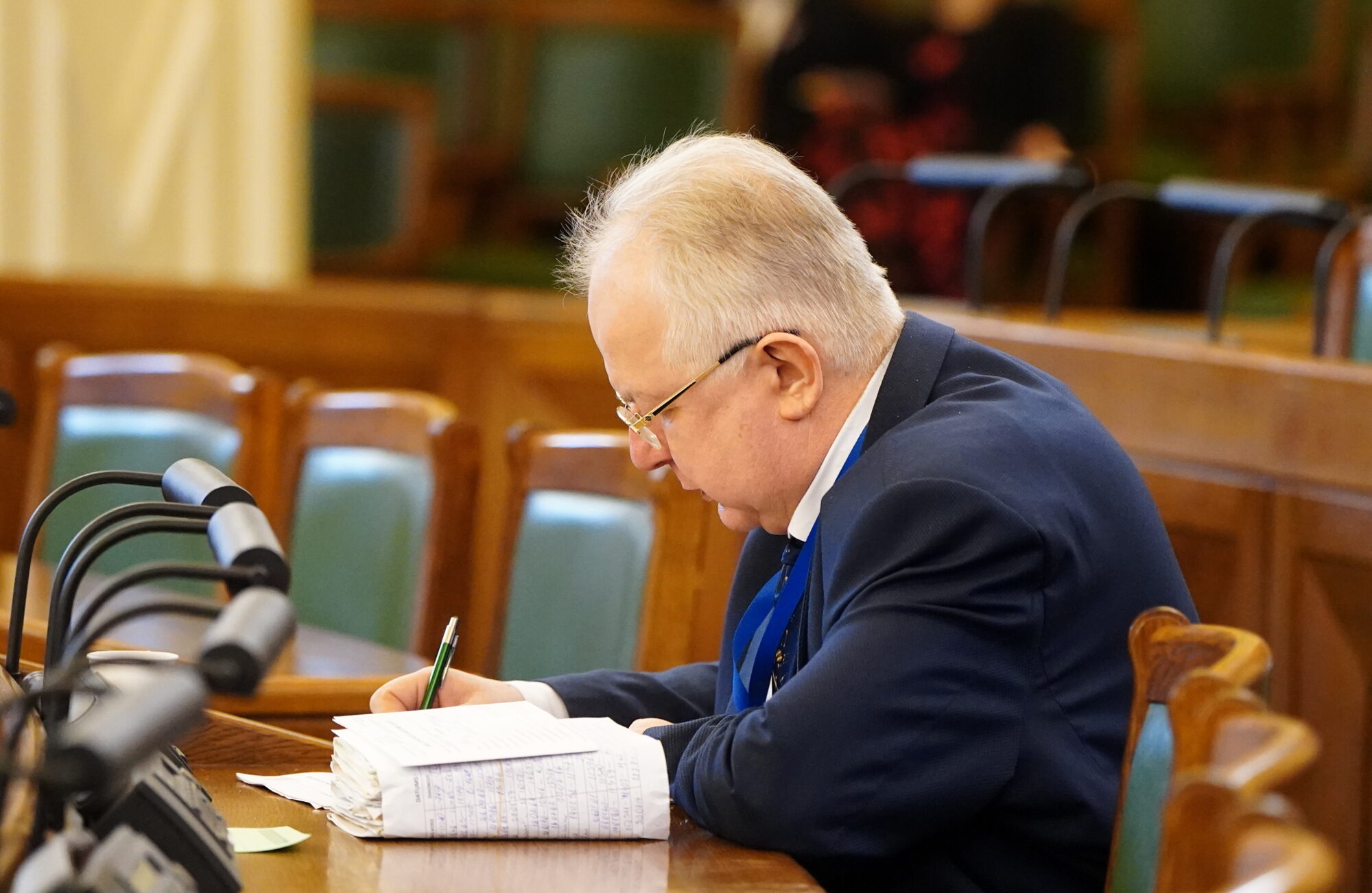 Saeima izdod deputātu Jakovinu kriminālvajāšanai viltotu ārsta izziņu lietā