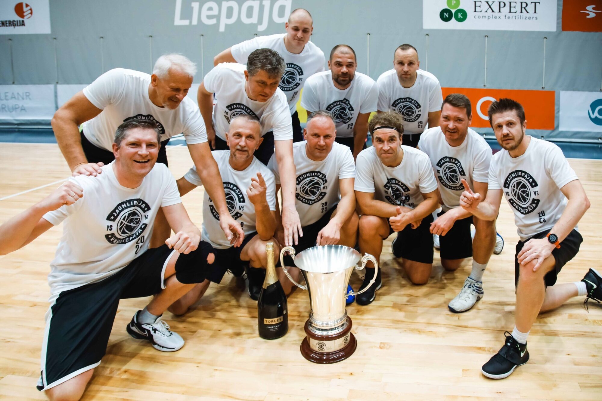 Kurš kuru: “Jaunliepāja” pret “Vecliepāju”