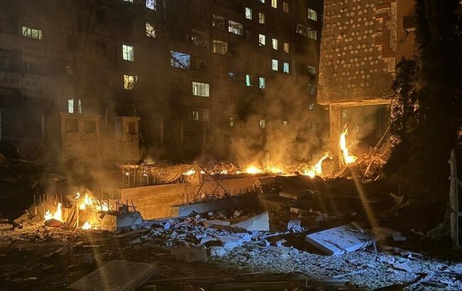 Krievijas raķetes triecienā bērnu rehabilitācijas centram Sumos ievainoti 18 cilvēki