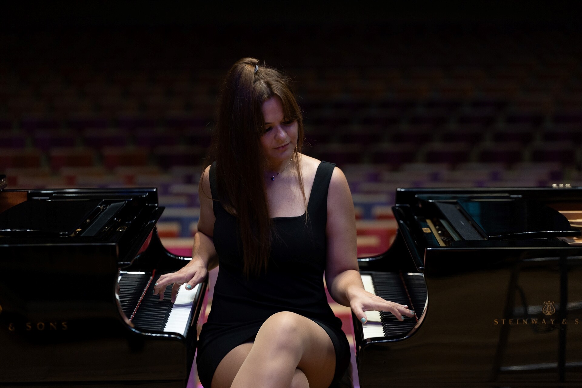 Uz unikālu muzikālo piedzīvojumu koncertzālē “Latvija” aicina komponiste un pianiste Anna Wibe