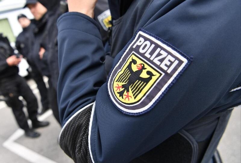 Vācijā veikta policijas operācija pret cilvēku kontrabandistiem