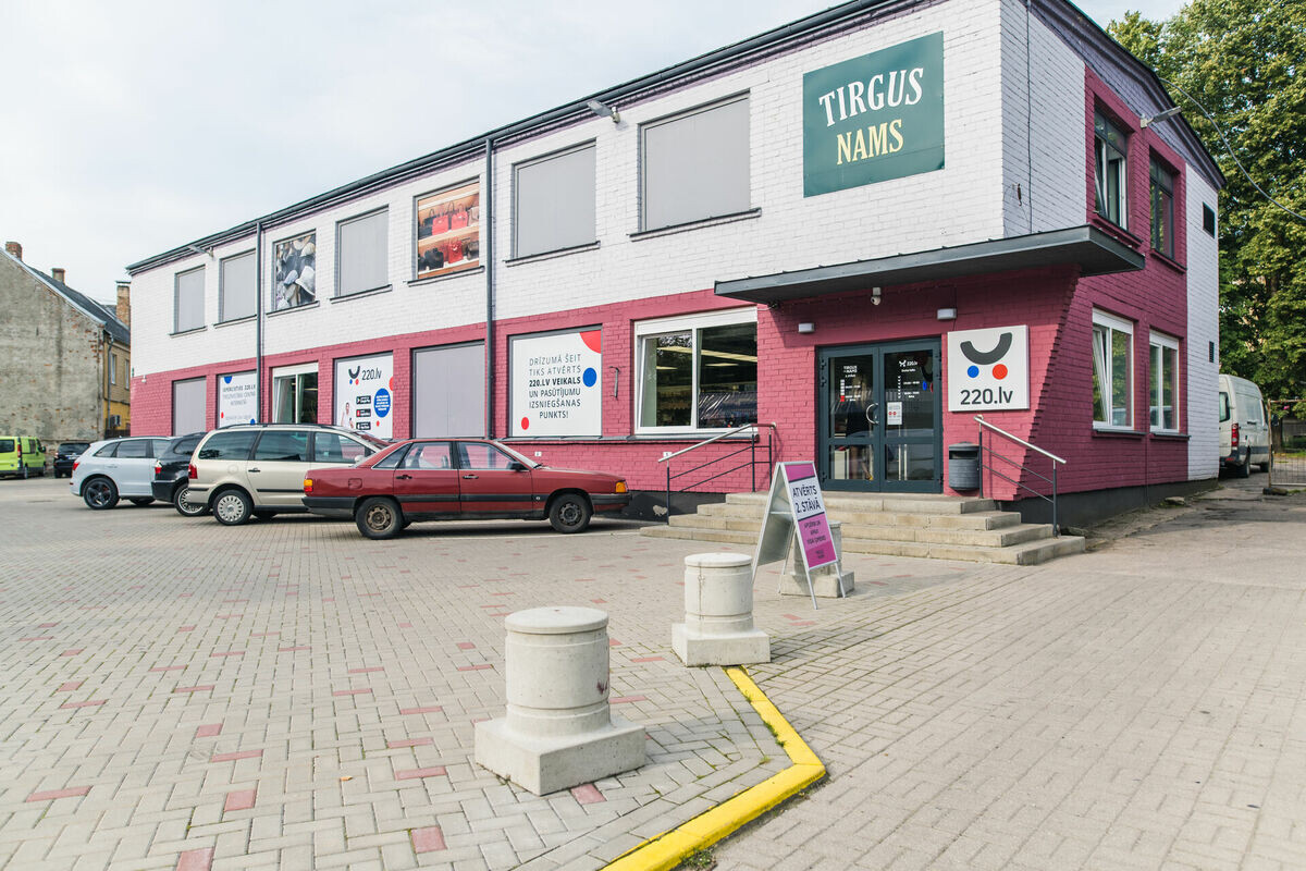 Liepājā slēgts “220.lv” veikals un preču saņemšanas punkts