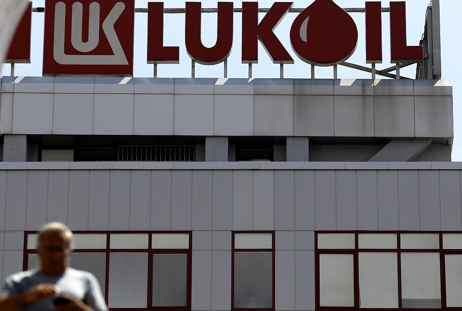 Panākta vienošanās par “Lukoil” naftas tranzītu caur Ukrainu uz Ungāriju