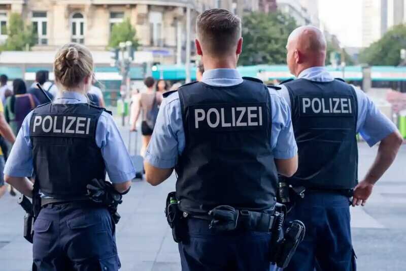 Policijā Saksijā izmeklē manipulācijas vēlēšanu procesā