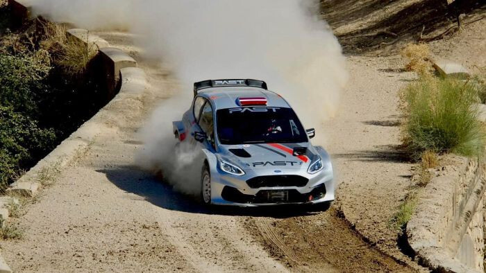 Video: Sesks un WRC līderis Noivils uz starta Granadas rallijā