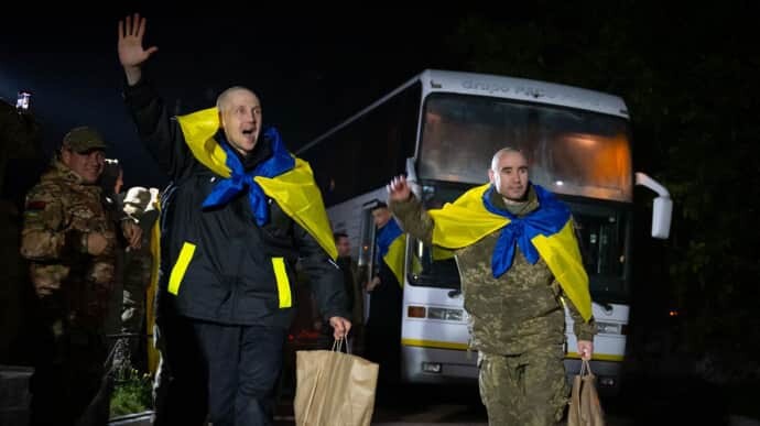 Ukraina un Krievija apmainās ar gūstekņiem