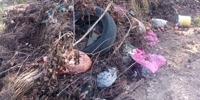 Kurzeme: Kapu teritorijā izmet būvgružus un citu drazu