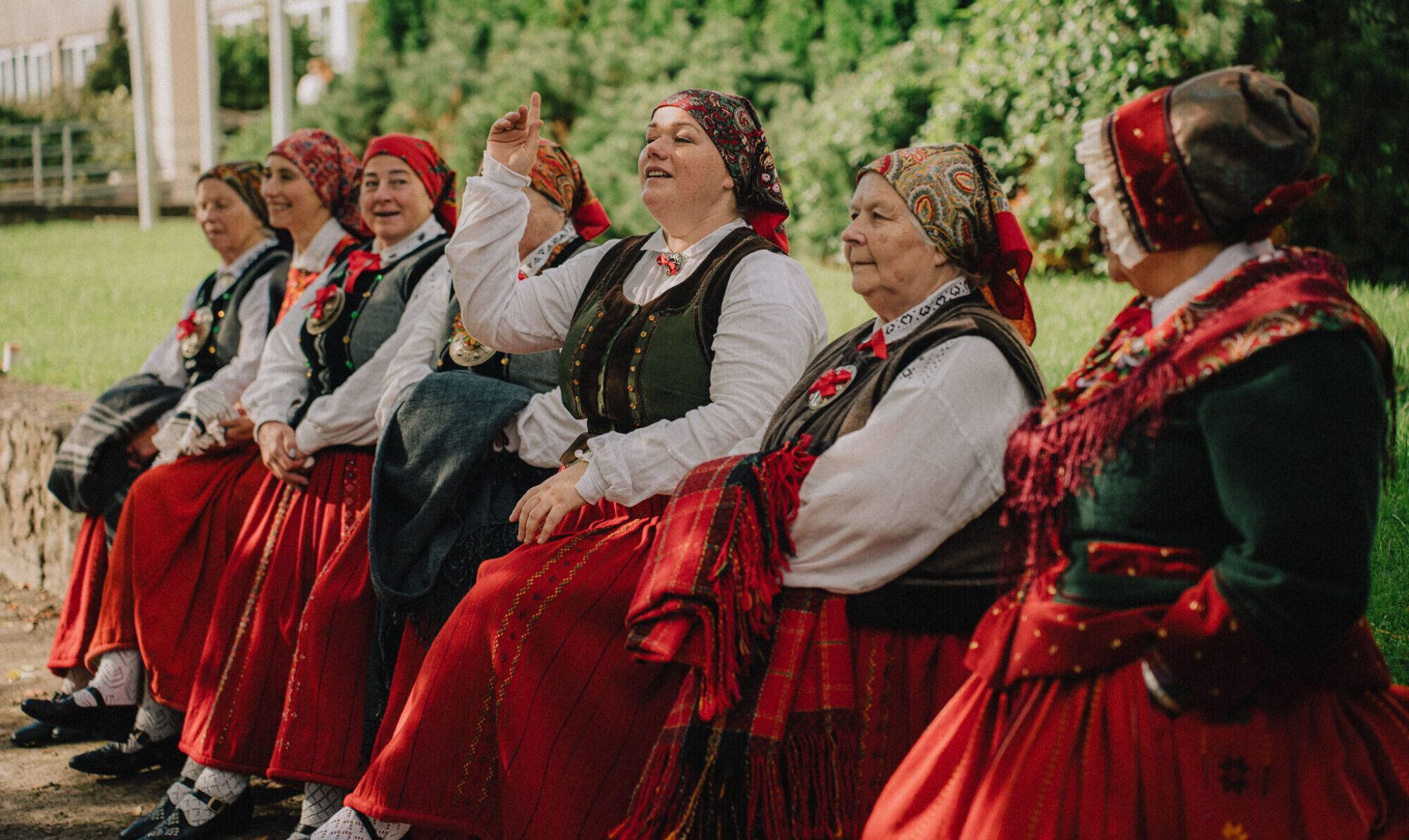 Foto: Kurzemes daudzbalsīgie dziedātāji dižojas Nīcā
