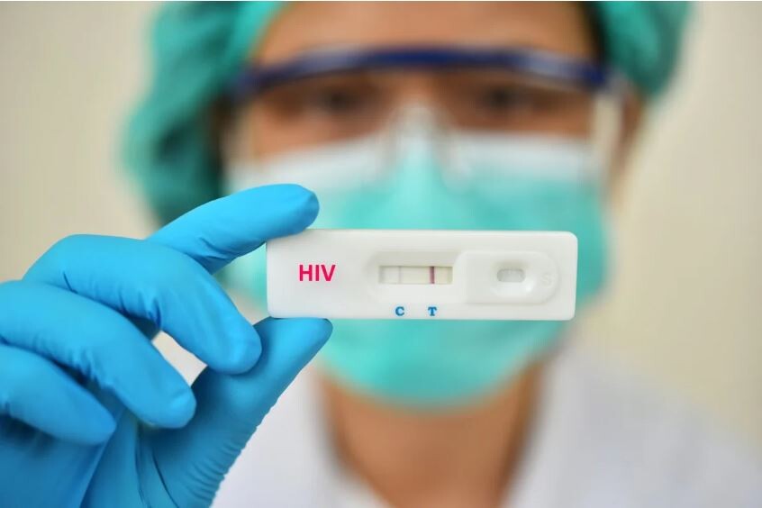 Pašlaik Latvijā ap 30% HIV inficēto nav informēti par savu statusu