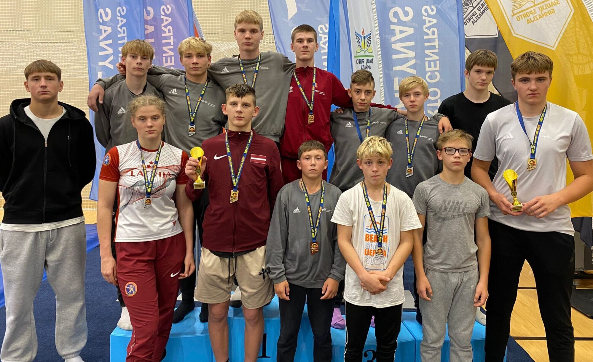 Liepājas cīņas sportisti krāj pieredzi sacensībās