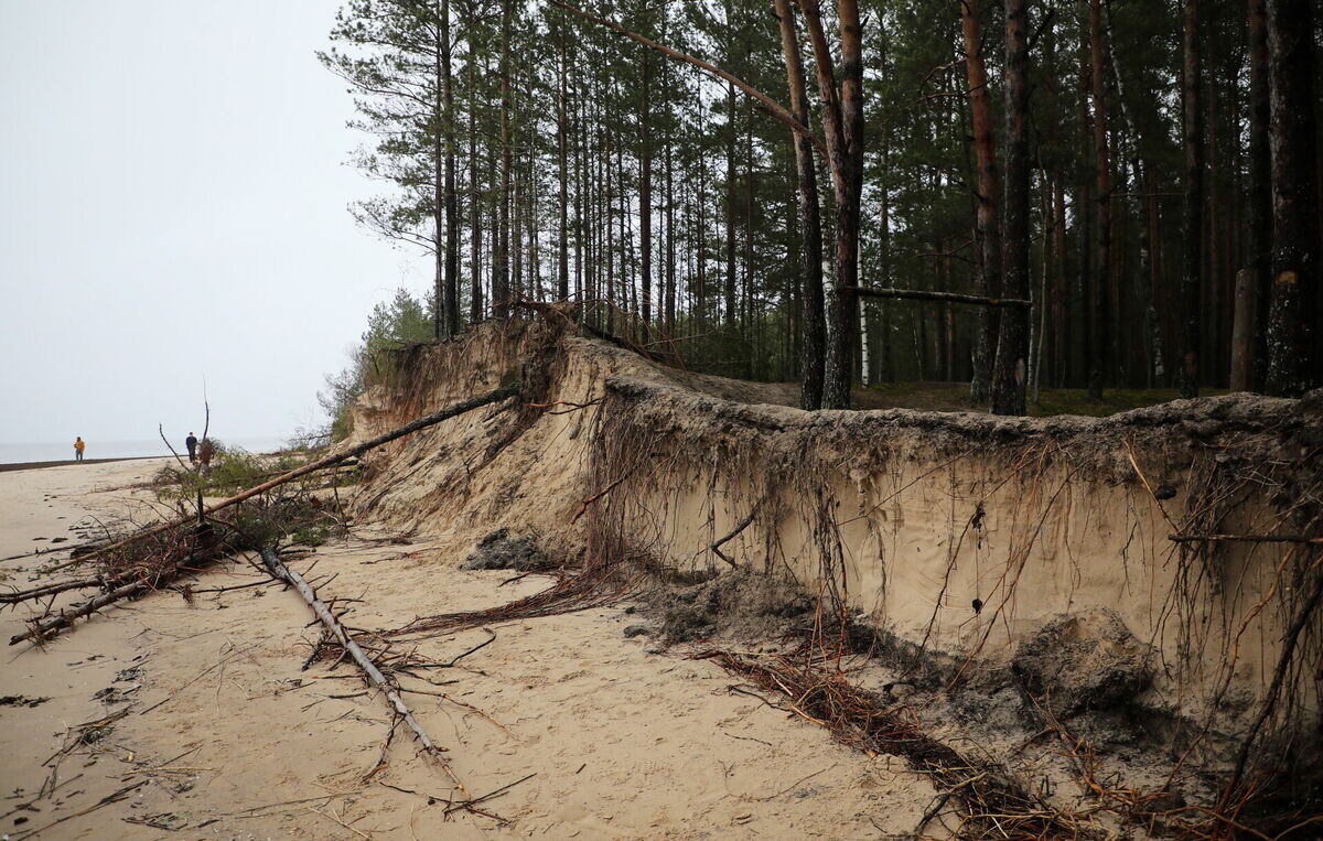 Līdz gadsimta beigām Latvijā prognozē krasta līnijas atkāpšanos par 47-72 metriem