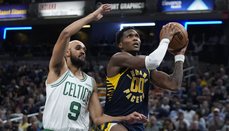 Video: Porziņģa “Celtics” zaudē “Pacers”