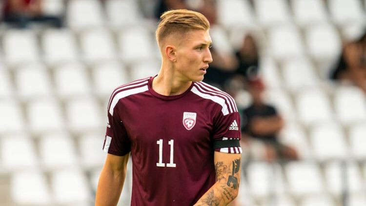 Nikolato nosauc sastāvu oktobra spēlēm, pirmais izsaukums Dario Šitam