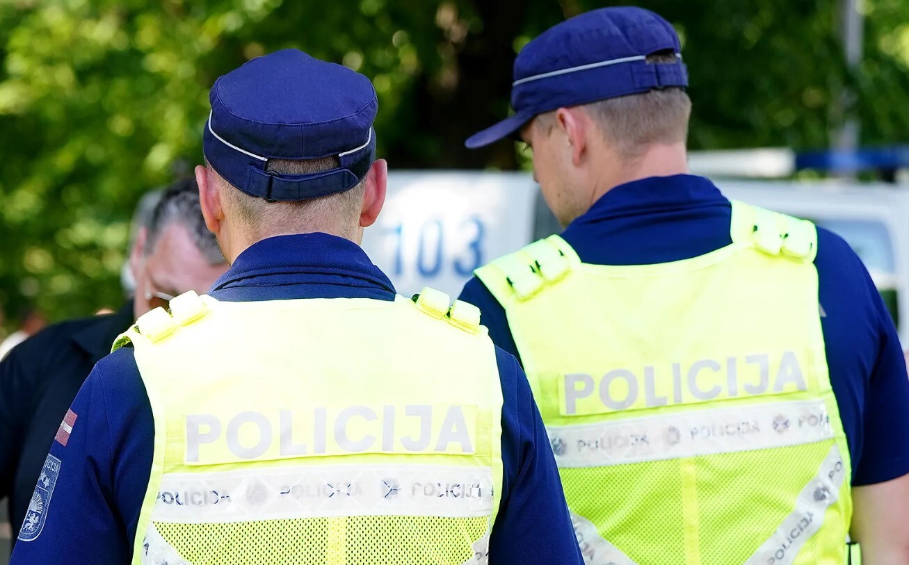 Policija pārbauda apgalvojumus par Krievijas opozicionāra Volkova uzbrukumā iesaistītā Bļinova pasi