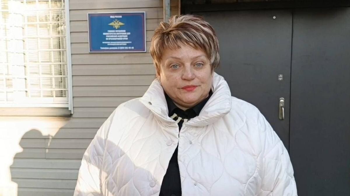 Krievijas opozīcijas aktīviste tiesā pārgriež vēnas