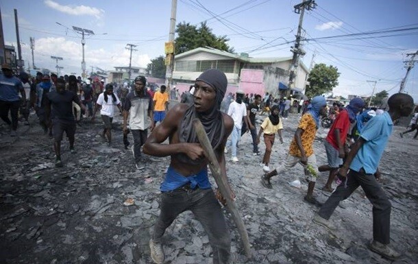 Bandas uzbrukumā Haiti nogalināti vismaz 70 cilvēki