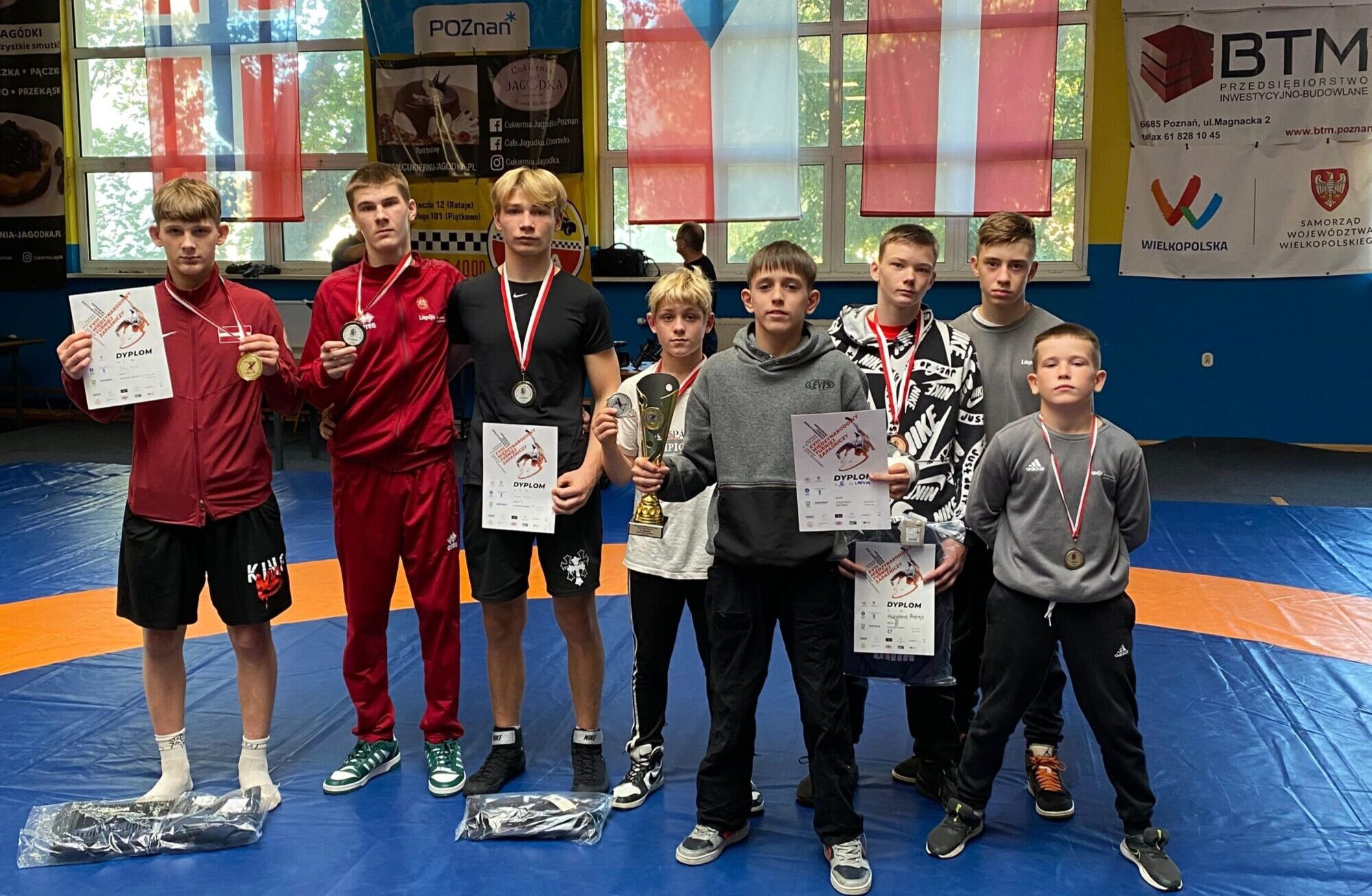 Cīņas sportistiem labi panākumi sacensībās Polijā un Lietuvā