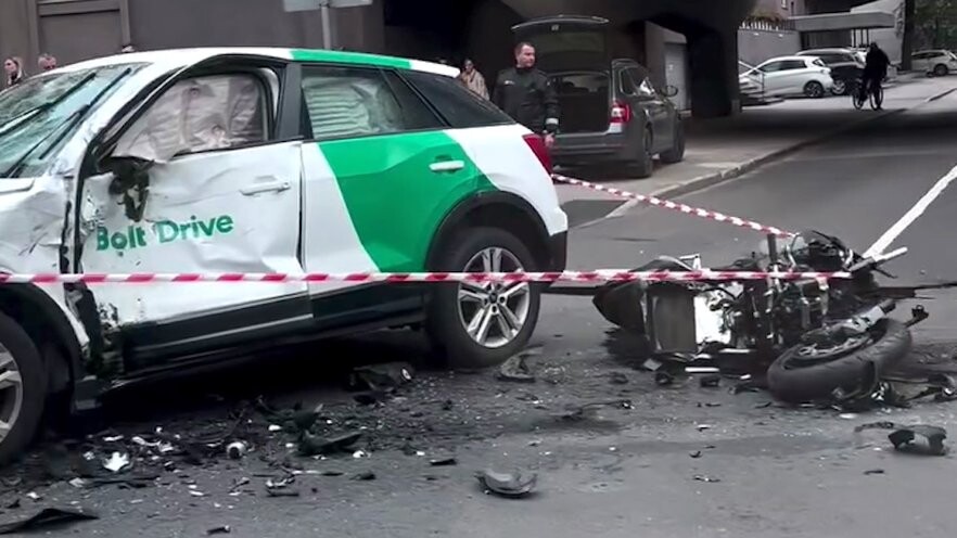 Video: Rīgas centrā diennakts laikā gājuši bojā divi motocikla vadītāji