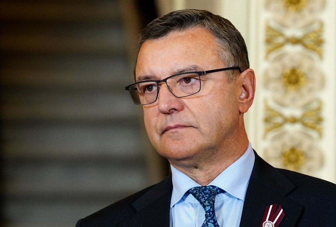 Koalīcijā izskan doma par “deputātu kvotu” atjaunošanu; premjere to nekavējoties noraida