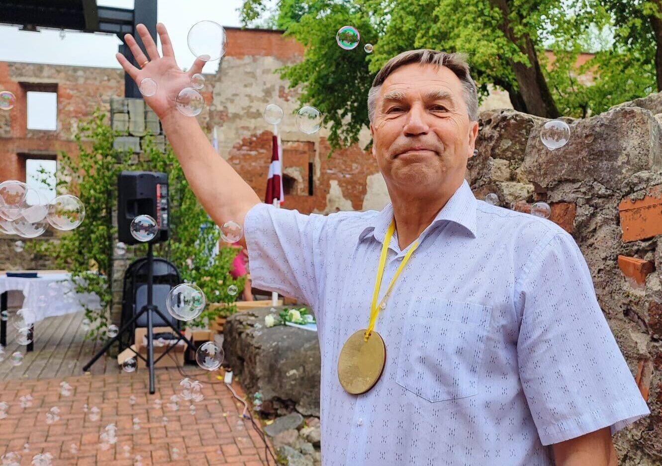Dainis Zombergs saņem Ministru kabineta atzinības rakstu