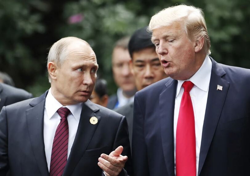 Donalds Tramps pēc Baltā nama atstāšanas uzturējis kontaktus ar Putinu
