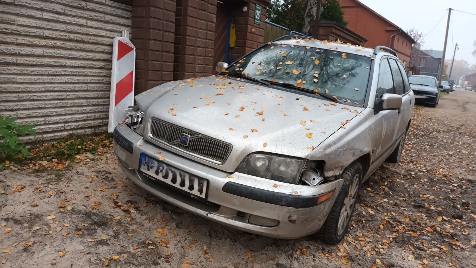 Foto un video: Pakaļdzīšanās cauri visai Liepājai kulminē ar 21 administratīvo pārkāpumu un aizturēšanu Ķieģeļu ielā