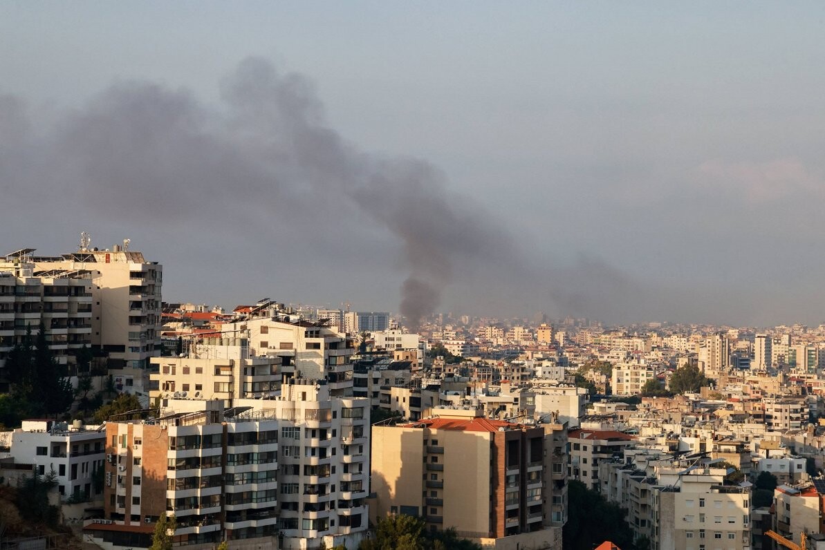 Izraēla veic triecienus Beirūtā un Libānas dienvidos