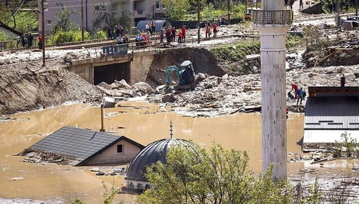 Plūdos Bosnijā un Hercegovinā bojāgājušo skaits pieaudzis līdz 22