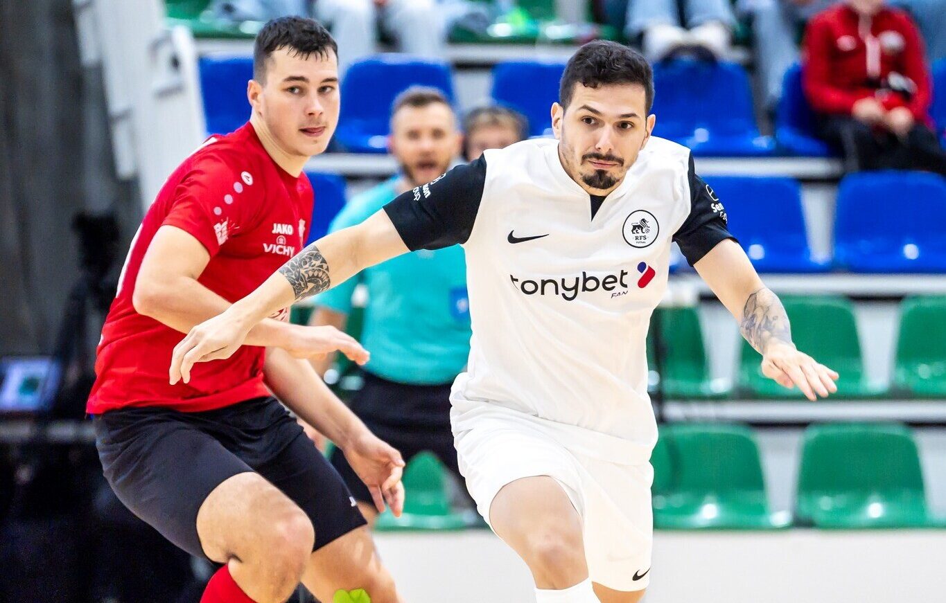 Nīcas telpu futbolistu trim uzvarām sekoja smags pēriens