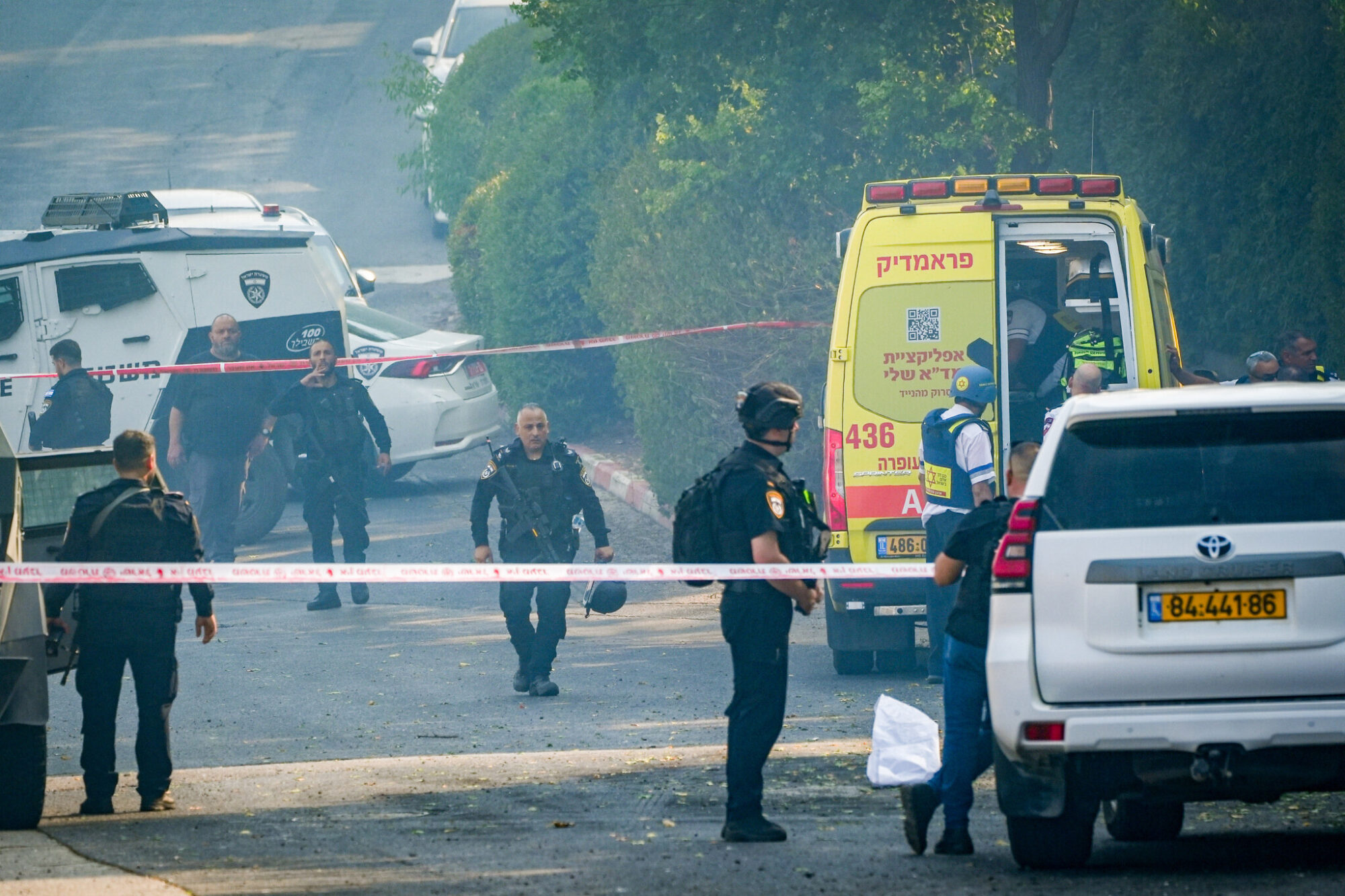 Izraēlas ziemeļos raķešu triecienā nogalināti divi cilvēki