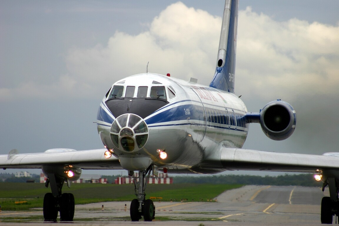 Orenburgā sadegusi militārā transporta lidmašīna Tu-134