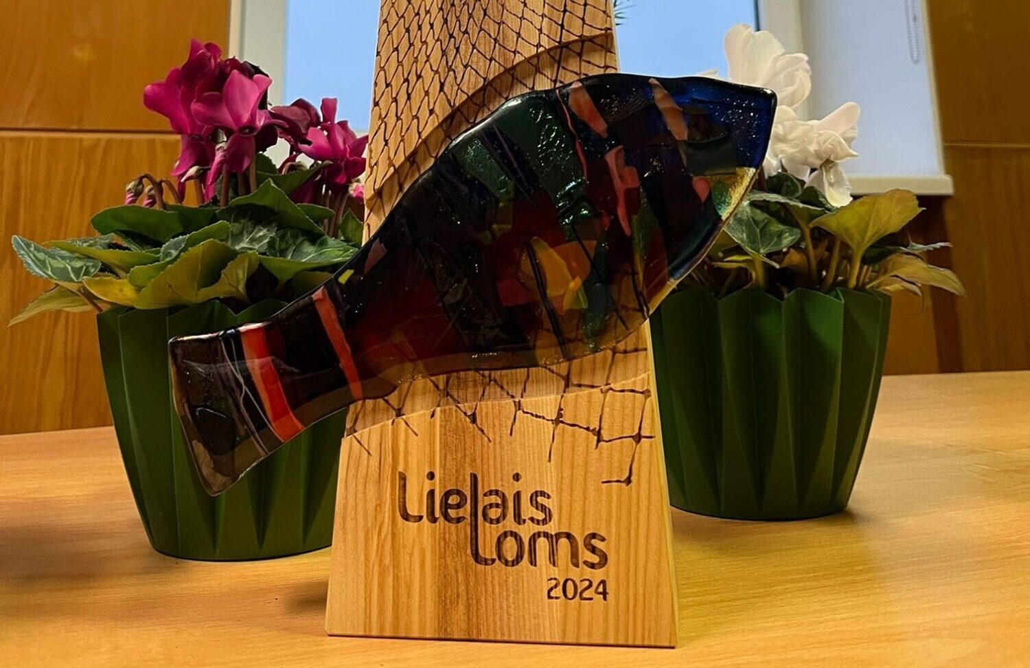 Uz Dienvidkurzemi un Liepāju atceļojis “Lielais loms”