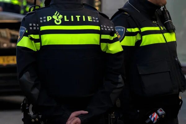 Nīderlandes policija aizturējusi migrantu kontrabandas laivu piegādātāju
