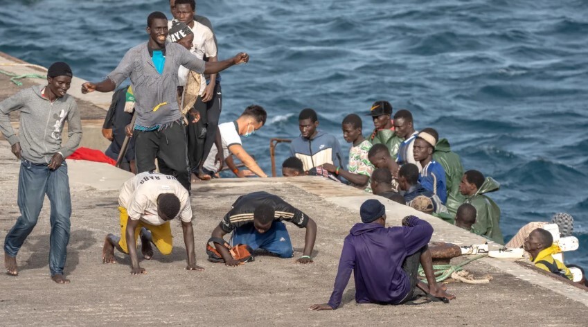 Spānija gadā legalizēs 300 000 nelegālo migrantu