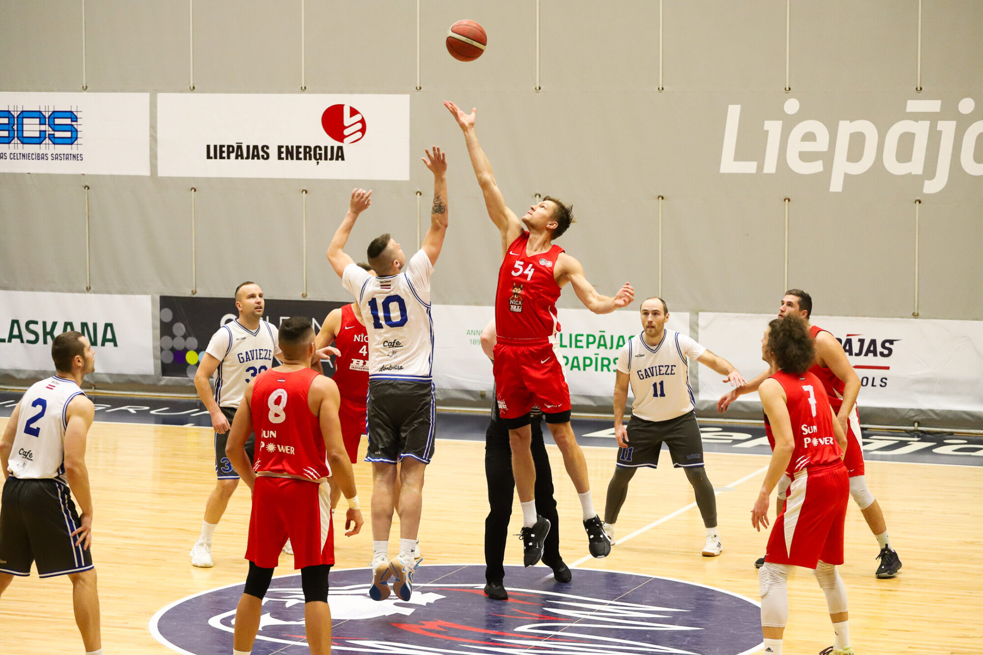 Sāk iezīmēties Liepājas pilsētas basketbola čempionāta līderu komandas