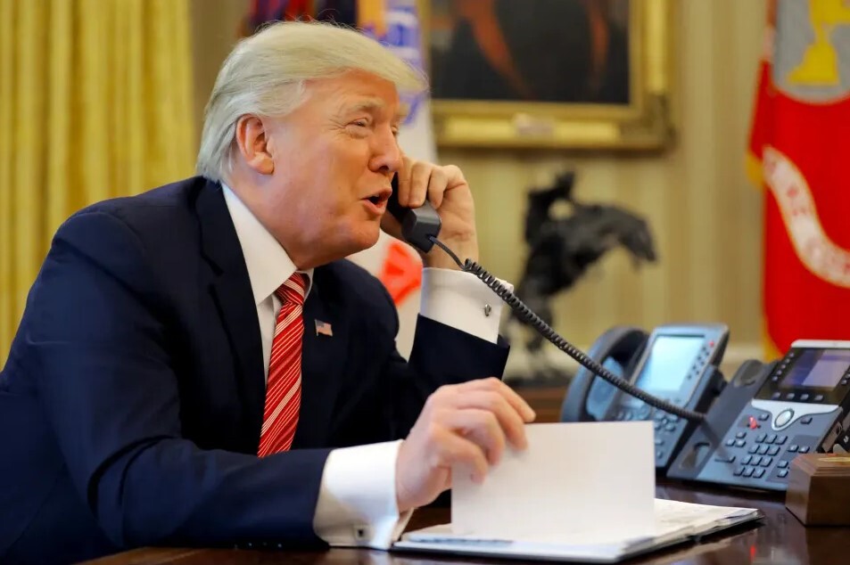 Zelenska un Trampa telefonsarunā piedalījies arī Masks