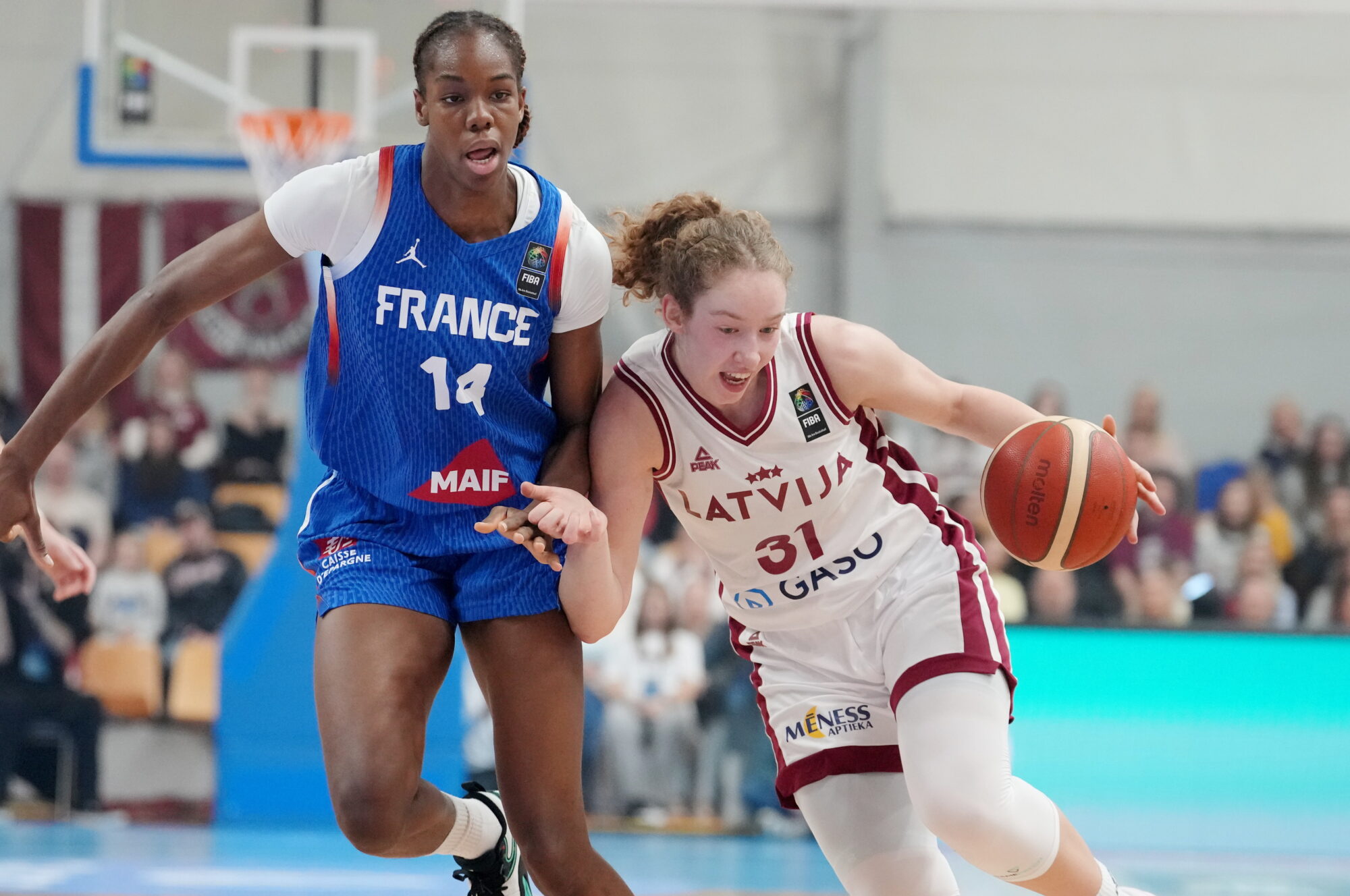 Latvijas basketbolistes EČ kvalifikācijas spēlē zaudē Francijai