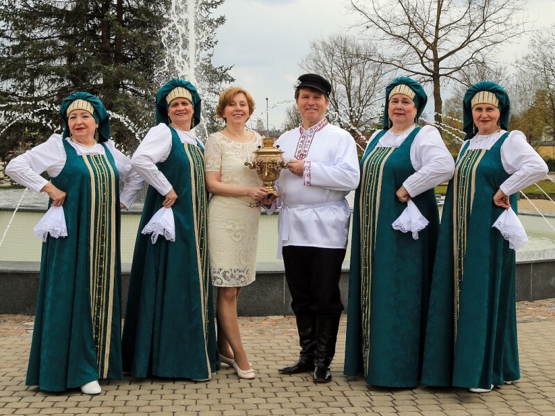 Latgale: Līvānu ansamblis “Razdoļje” vāca naudu klostera atjaunošanai