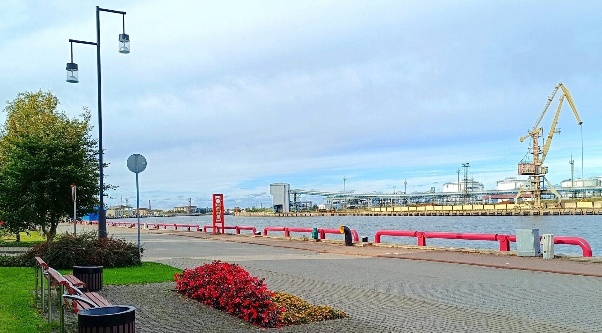Kurzeme: Ielās un parkos uzstādīs viedo apgaismojumu