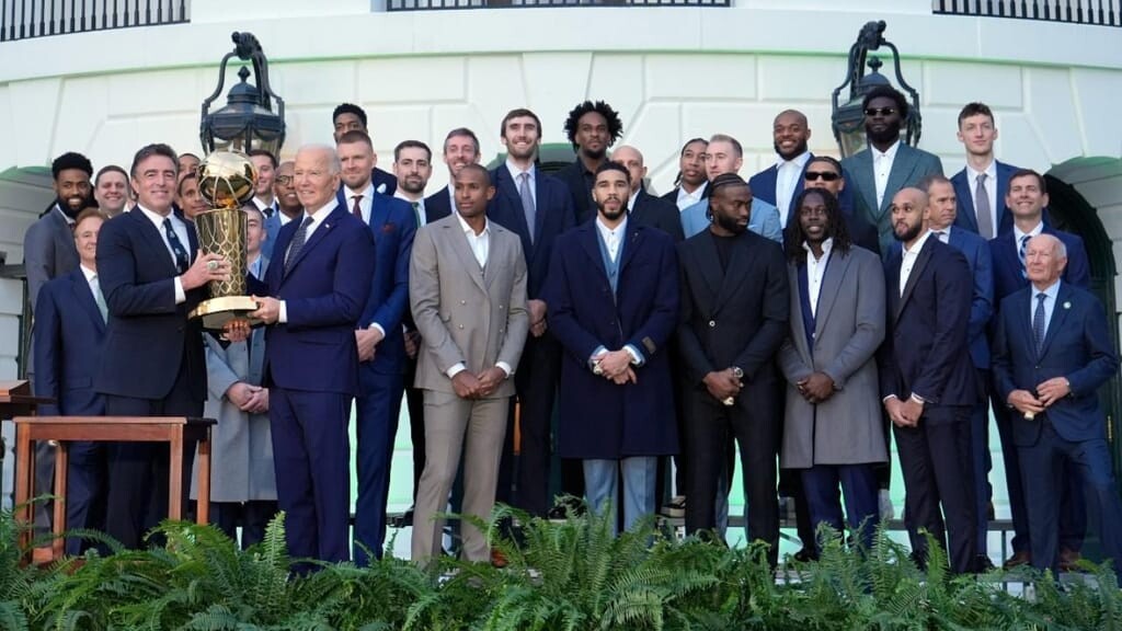 Video: Porziņģis un “Celtics” viesojas Baltajā namā