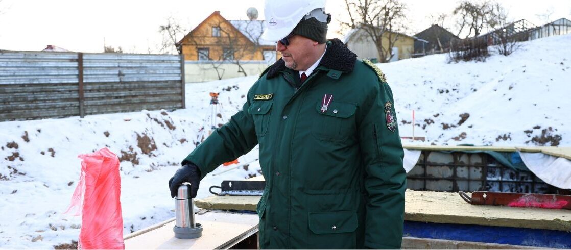 Latgale: Iemūrēta vēstījuma kapsula Kinoloģijas centra pamatos