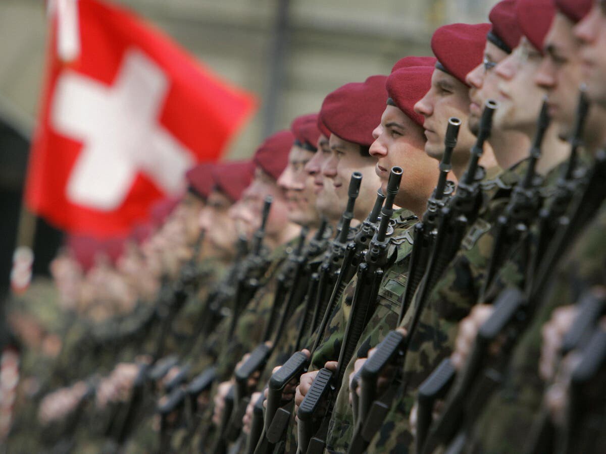 Šveices parlaments 2025. gada budžetā palielina militāros tēriņus