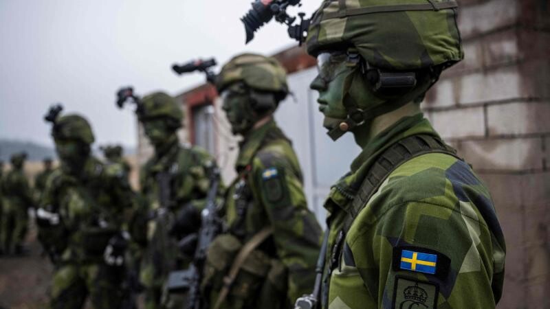 Zviedrija pievienosies NATO daudznacionālajai brigādei Latvijā