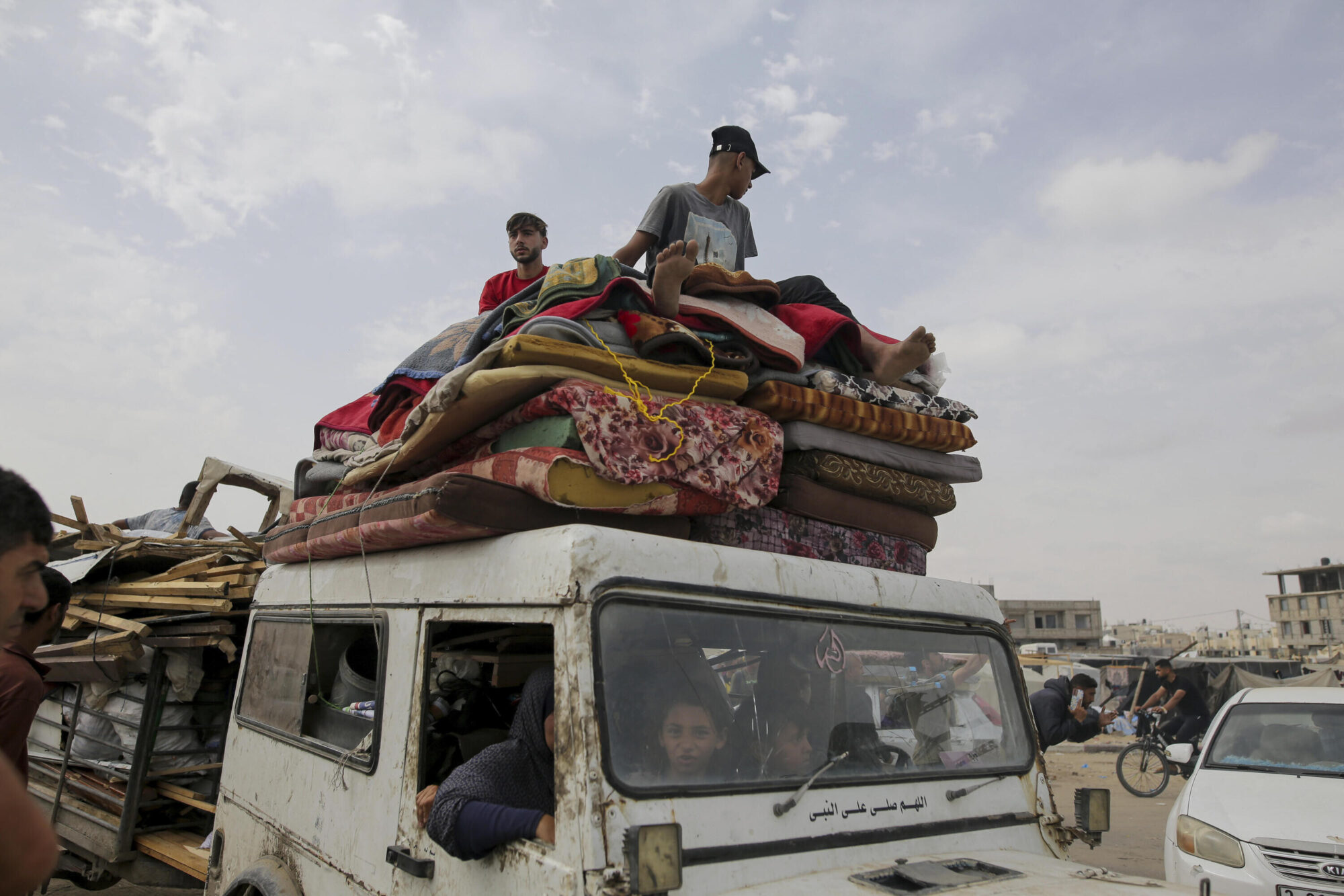Izraēla aicina Gazas joslas dienviddaļas iedzīvotājus evakuēties