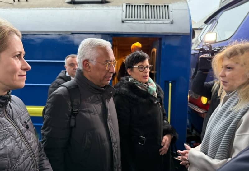 Kaja Kallasa un Antoniu Košta EK jaunā sastāva pirmajā darba dienā apmeklē Kijivu