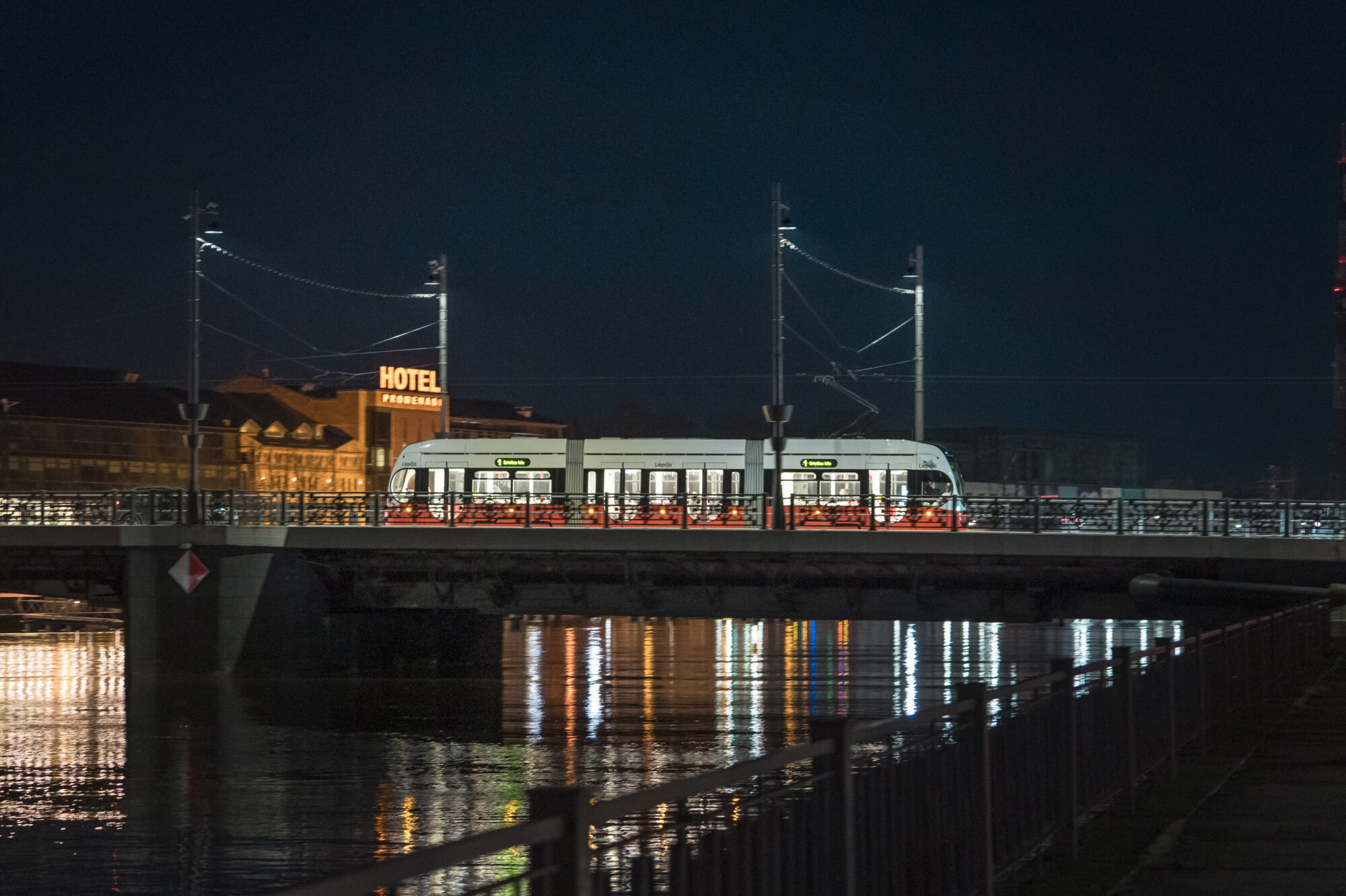 Tramvaja vakara reisus pielāgos vilciena kustības sarakstam