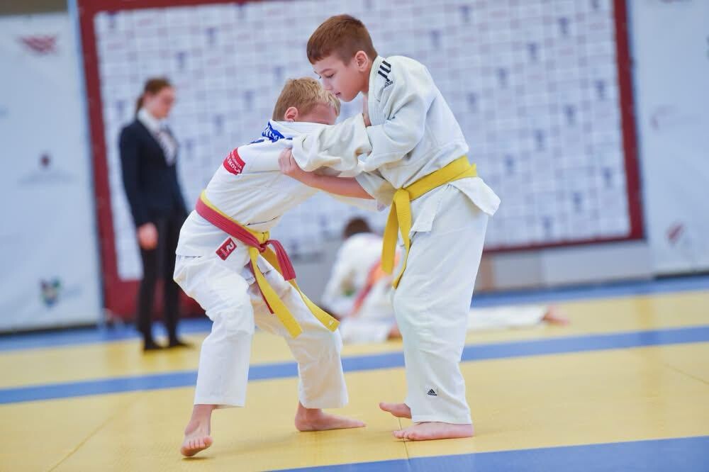 Aizvadīts trešais posms džudo sacensībām “Bērnu kauss”
