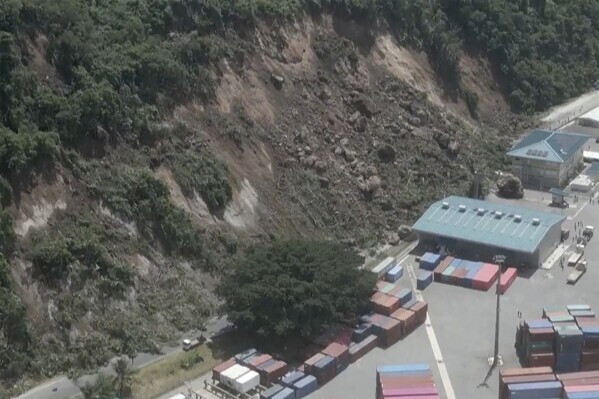 Zemestrīcē Vanuatu vismaz 14 bojāgājušie, glābēji meklē izdzīvojušos
